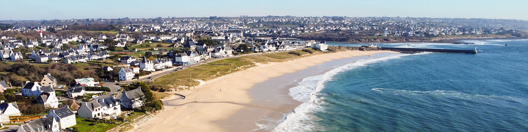 Vue aérienne de la plage de Trescadec