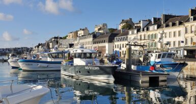 Vue du port d'Audierne depuis les quais