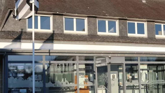 Mairie annexe d'Esquibien.